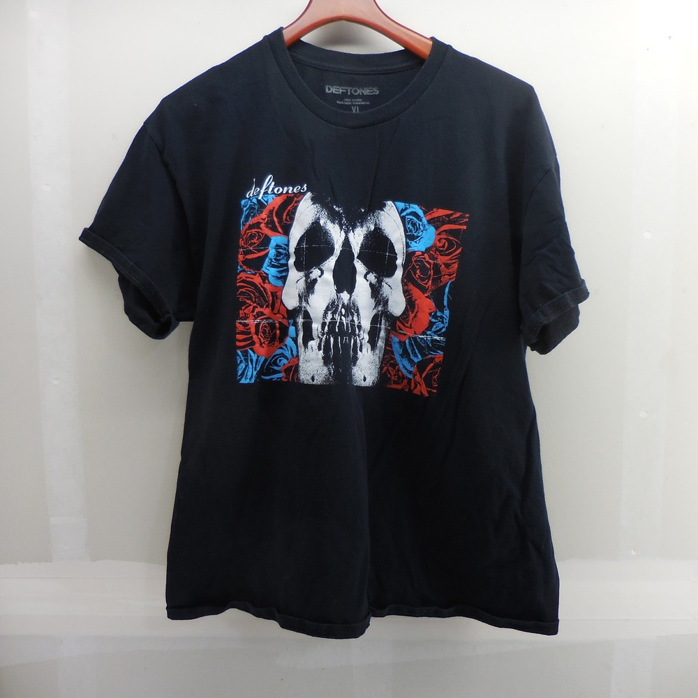 Deftones Skull Roses Graphic T-Shirt Mens XL Black Short Sleeve Cotton Tee